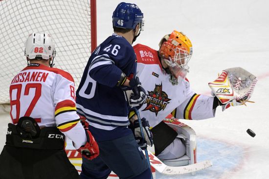 Ice hockey. KHL. Dynamo vs. Kunlun