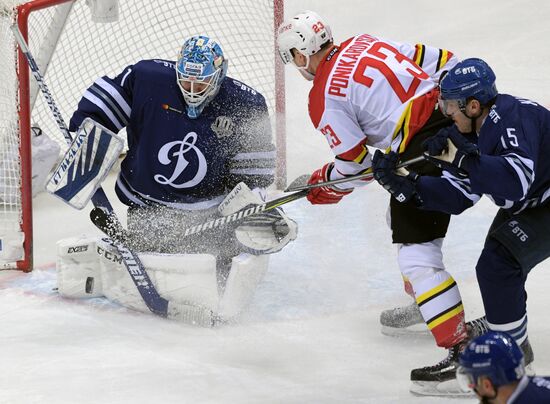 Ice hockey. KHL. Dynamo vs. Kunlun