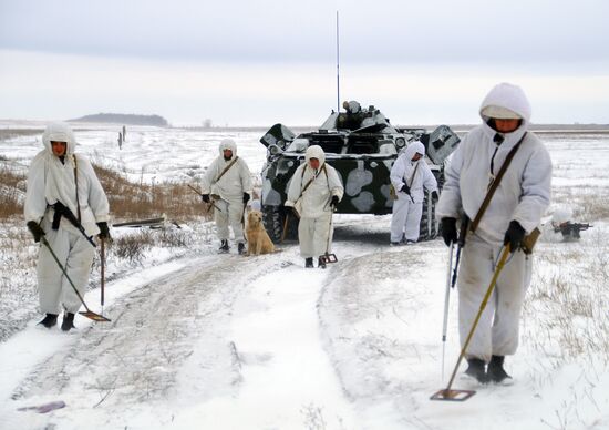 Engineering squadron on the demarcation line in Lugansk