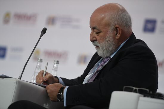 Gaidar Forum. Day two