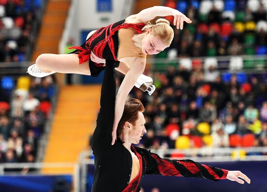 European Figure Skating Championships. Pairs' short program