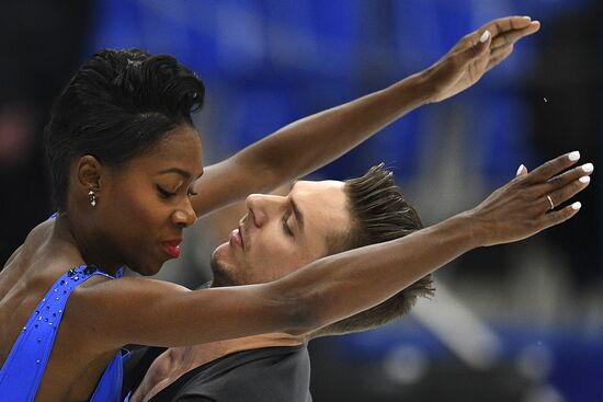 European Figure Skating Championships. Pairs' short program