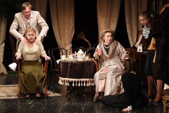 Run-through of play The Morality of Mrs. Dulska at Nikitsky Gate Theater
