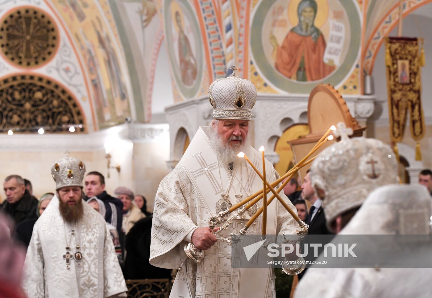 Patriarch holds service at Christ the Savior Cathedral on Epiphany Eve
