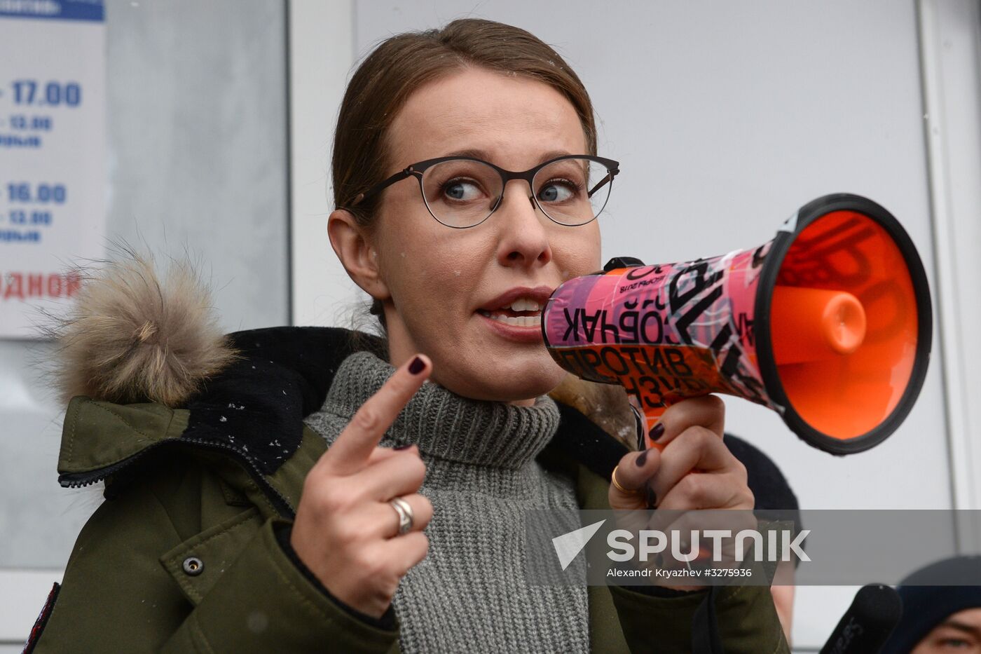 Ksenia Sobchak meets with electorate in Berdsk