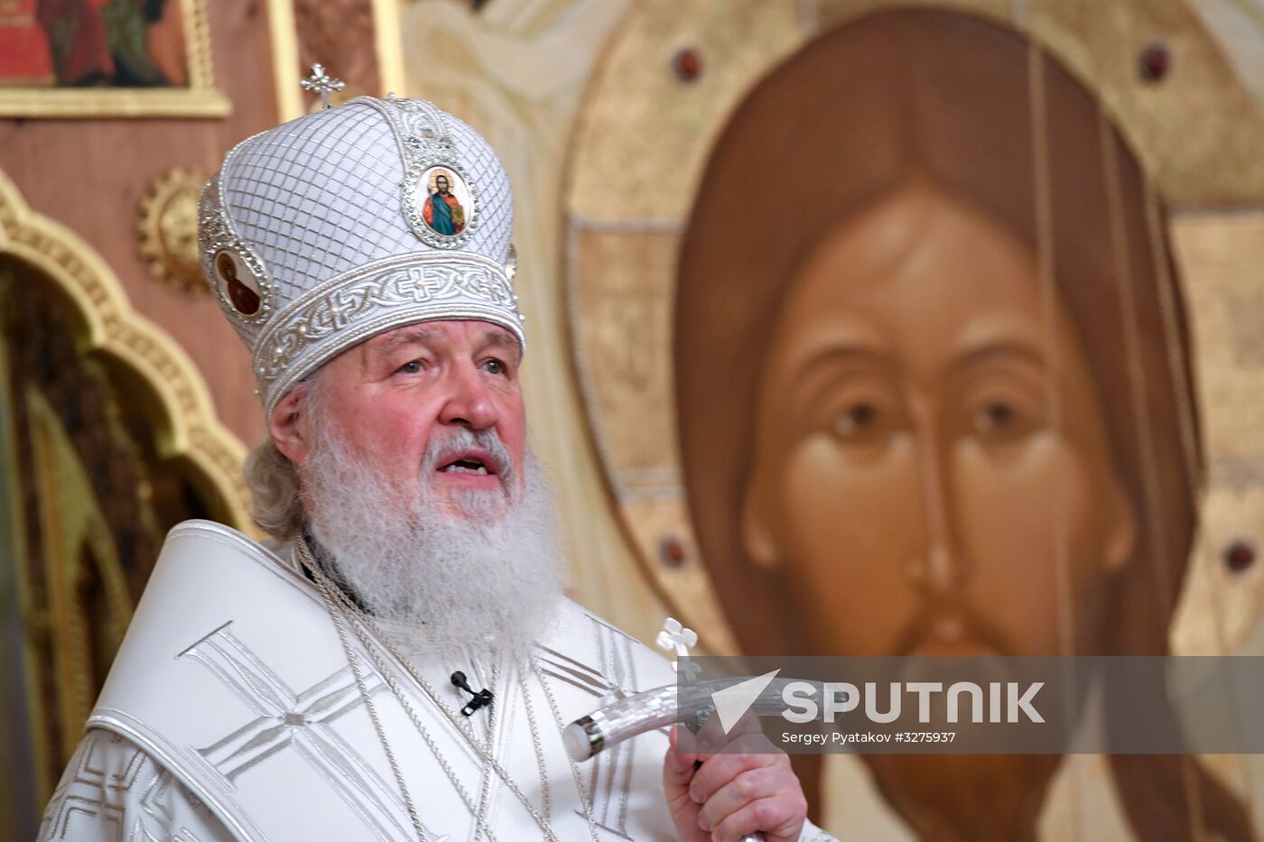 Patriarch holds service at Christ the Savior Cathedral on Epiphany Eve