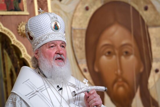 Patriarch holds service at Christ the Savior Cathedral on Epiphany Eve