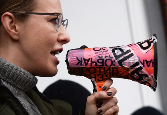 Ksenia Sobchak meets with electorate in Berdsk