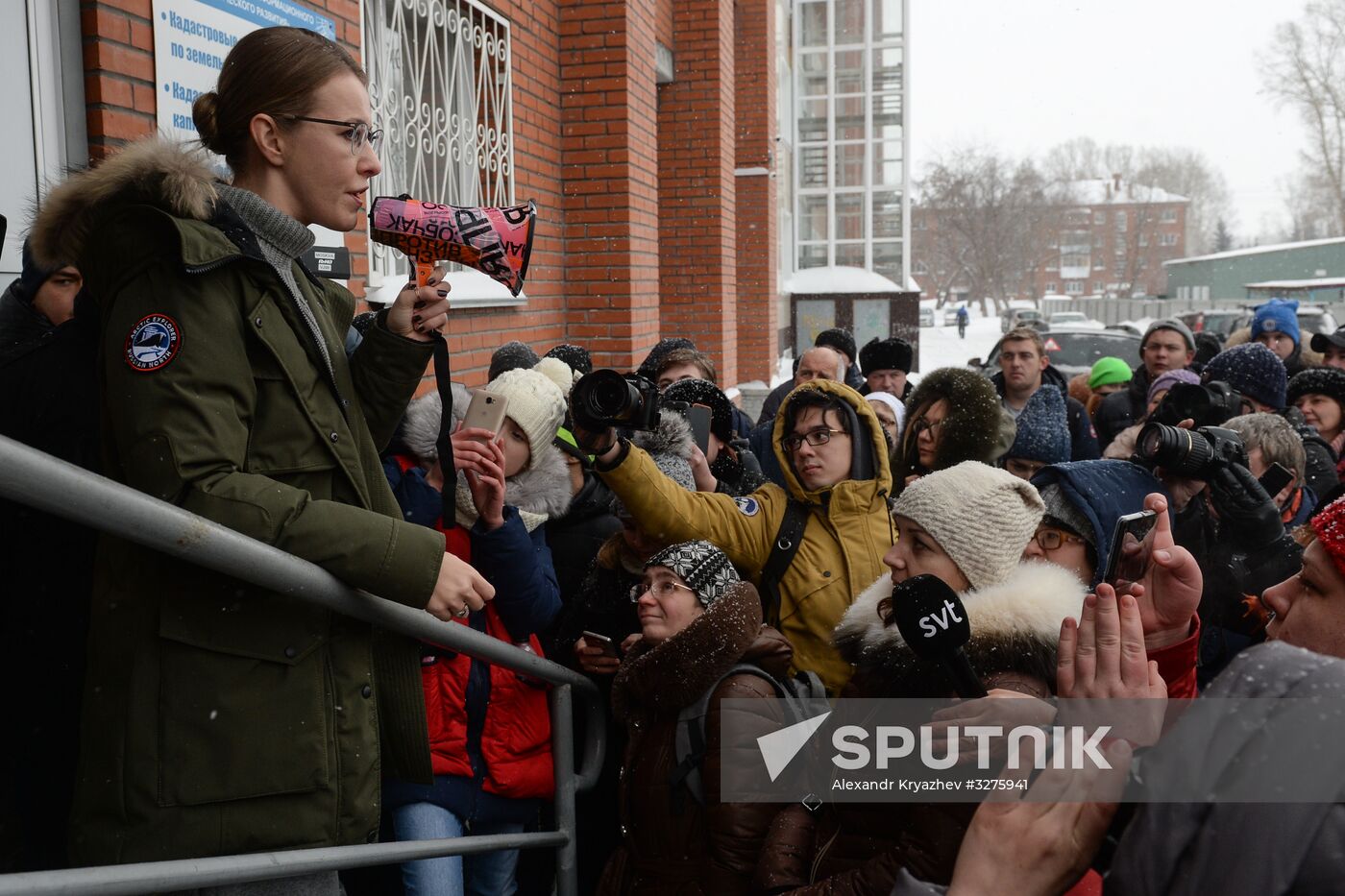 Ksenia Sobchak meets with electorate in Berdsk