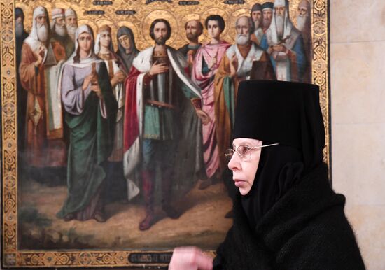 Patriarch holds service at Christ the Savior Cathedral on Epiphany Eve