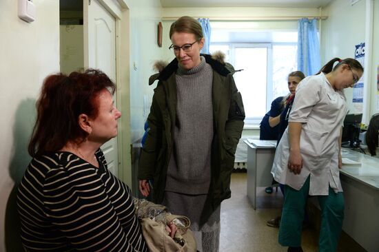Ksenia Sobchak meets with electorate in Berdsk