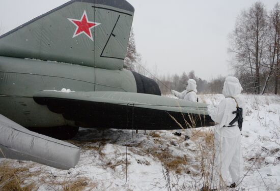 Exercises of engineer camouflage regiment in Moscow Region