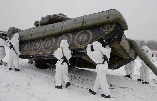 Exercises of engineer camouflage regiment in Moscow Region