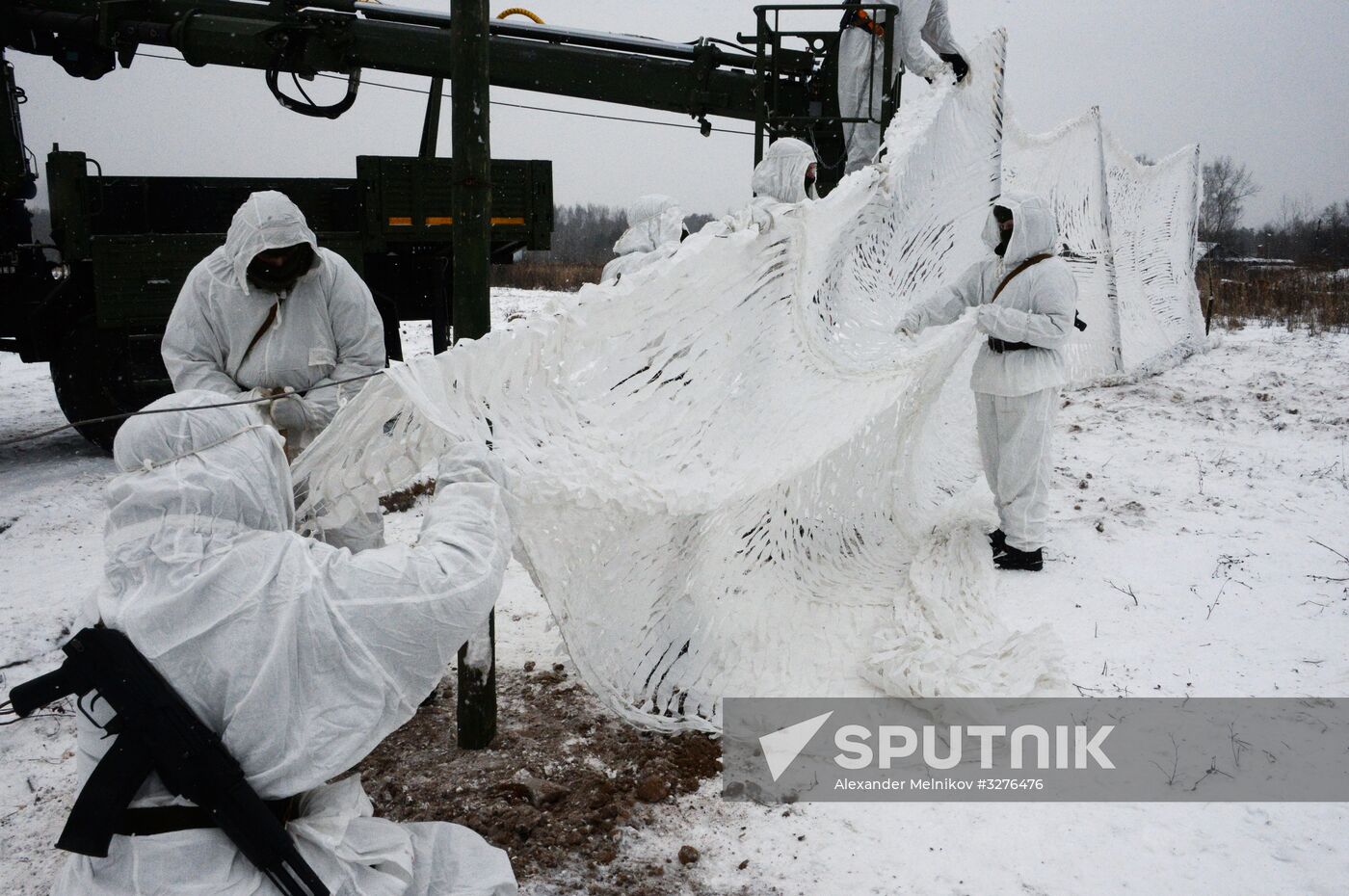 Exercises of engineer camouflage regiment in Moscow Region