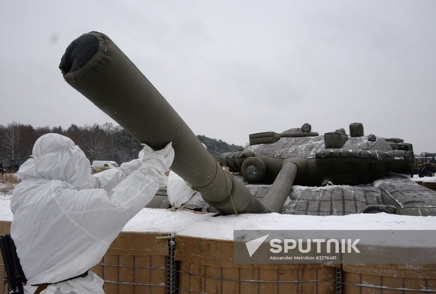 Exercises of engineer camouflage regiment in Moscow Region