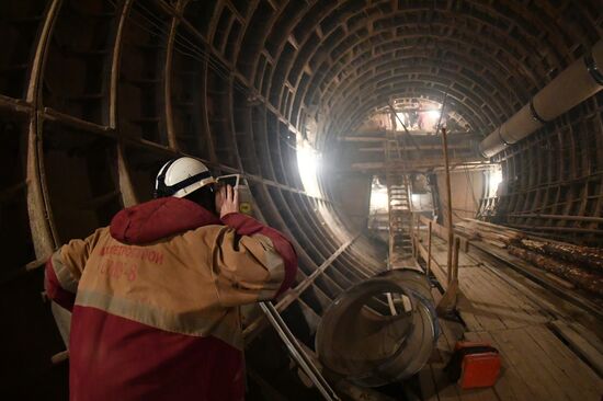 Construction of Nizhnyaya Maslovka metro station