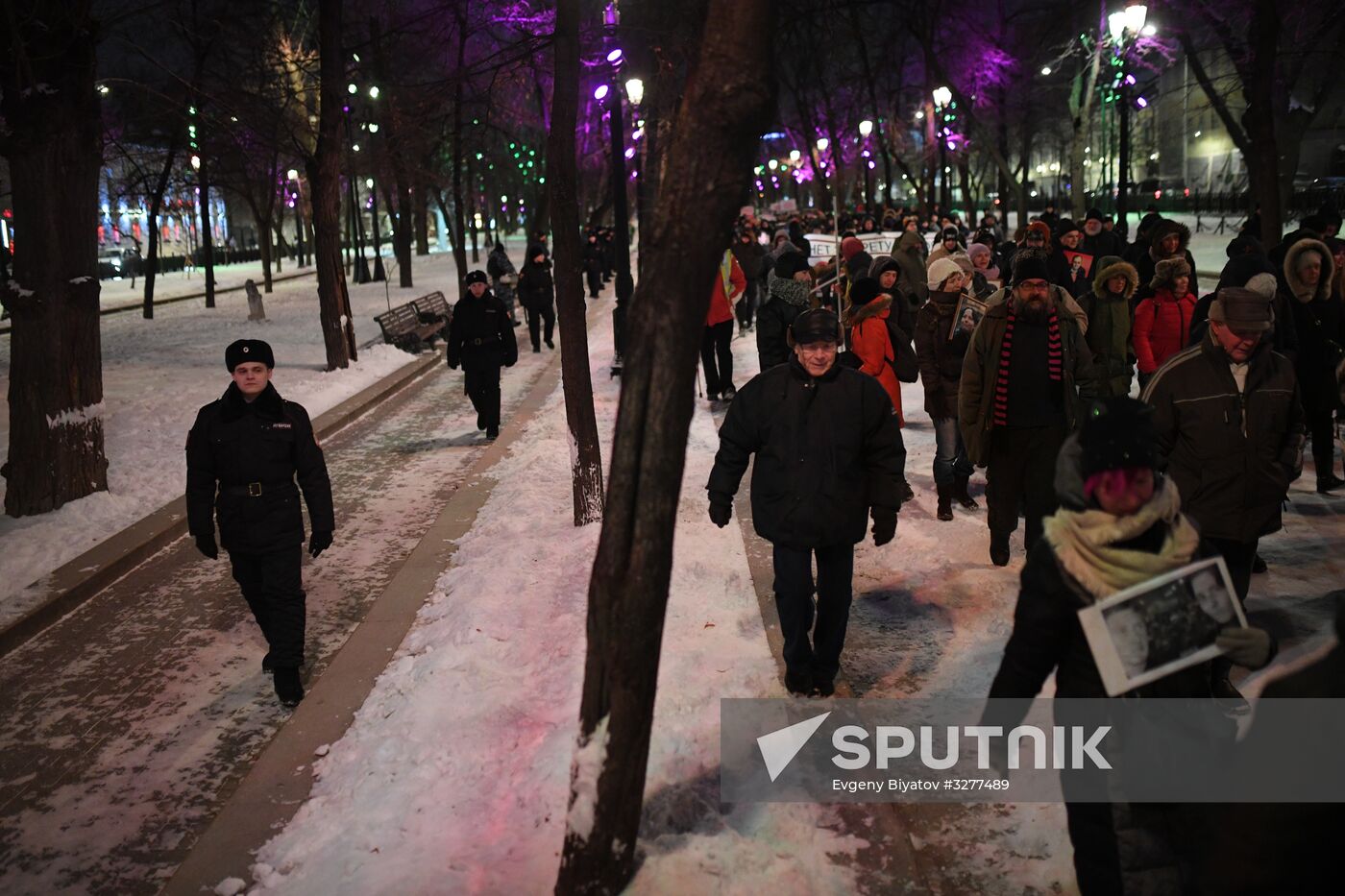 Commemorative march for lawyer Stanislav Markelov and journalist Anastasia Baburova