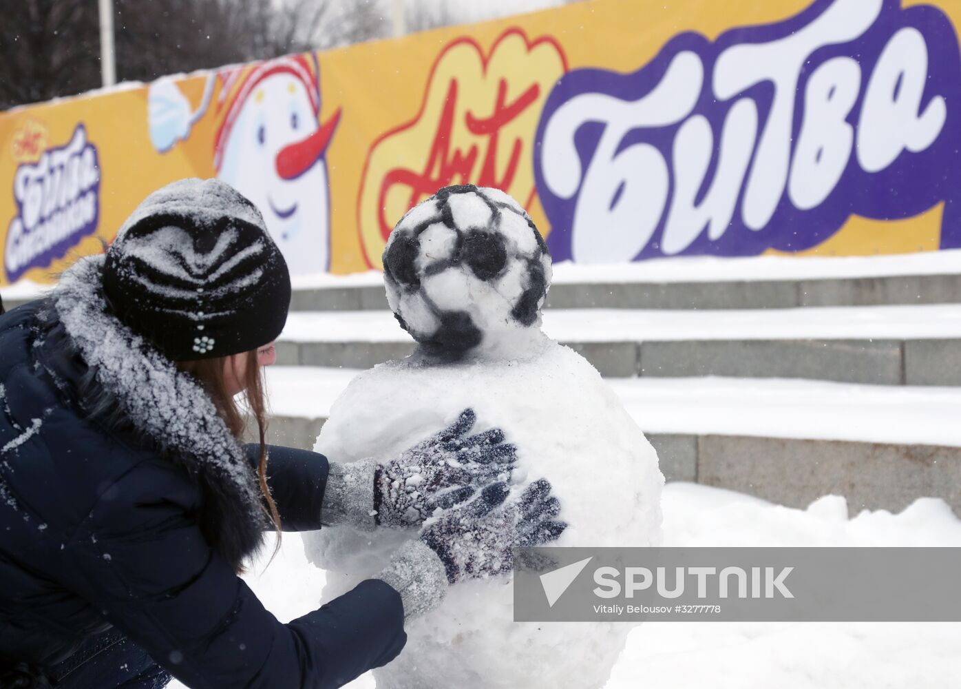 Art Battle of Snowmen festival