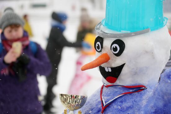 Art Battle of Snowmen festival