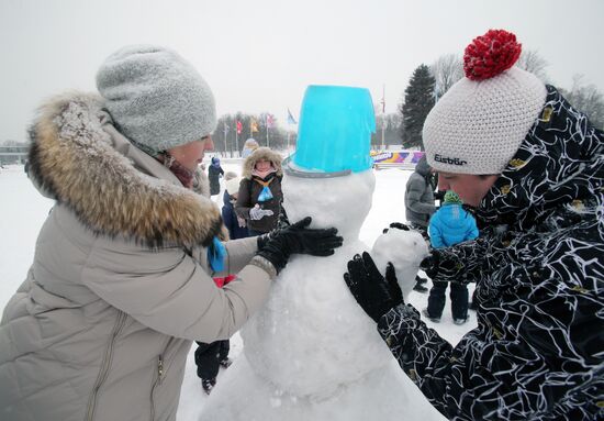 Art Battle of Snowmen festival