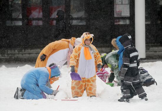 Art Battle of Snowmen festival