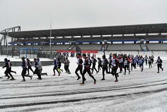 First international Heroes Race