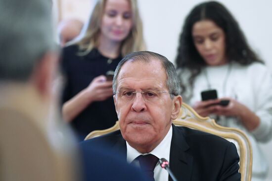 Russian Foreign Minister Lavrov meets with his Yemeni counterpart Al-Mekhlafi