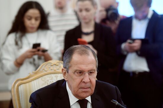 Russian Foreign Minister Lavrov meets with his Yemeni counterpart Al-Mekhlafi