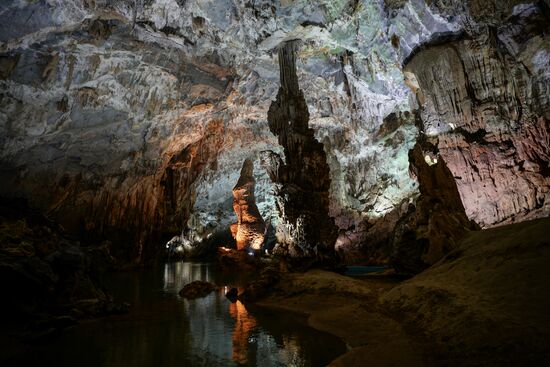 Countries of the world. Vietnam