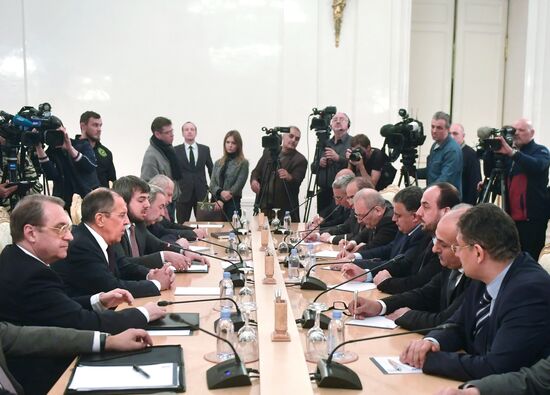 Foreign Minister Sergei Lavrov meets with High Negotiations Committee (HNC) leader Nasr al-Hariri