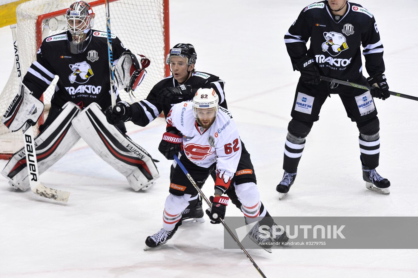 Kontinental Hockey League. Traktor vs. Avangard