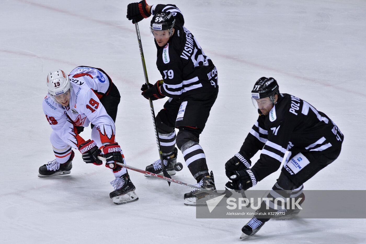 Kontinental Hockey League. Traktor vs. Avangard