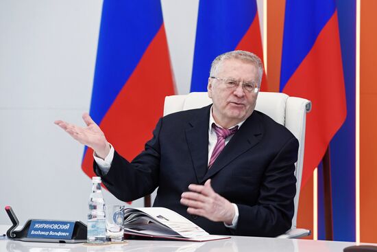 Vladimir Zhirinovsky visits Emergencies Ministry's Crisis Management Center