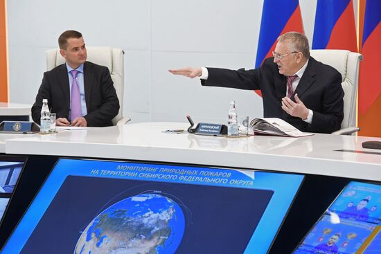 Vladimir Zhirinovsky visits Emergencies Ministry's Crisis Management Center