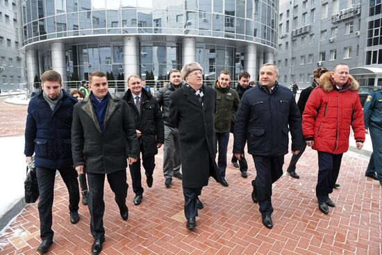 Vladimir Zhirinovsky visits Emergencies Ministry's Crisis Management Center
