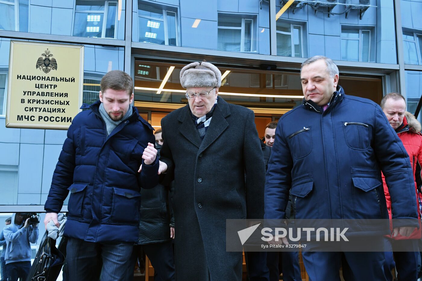 Vladimir Zhirinovsky visits Emergencies Ministry's Crisis Management Center
