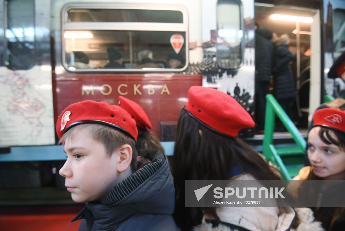 Moscow Metro launches Territory of Victory train