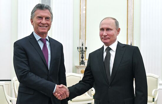 President Vladimir Putin meets with Argentinian President Mauricio Macri