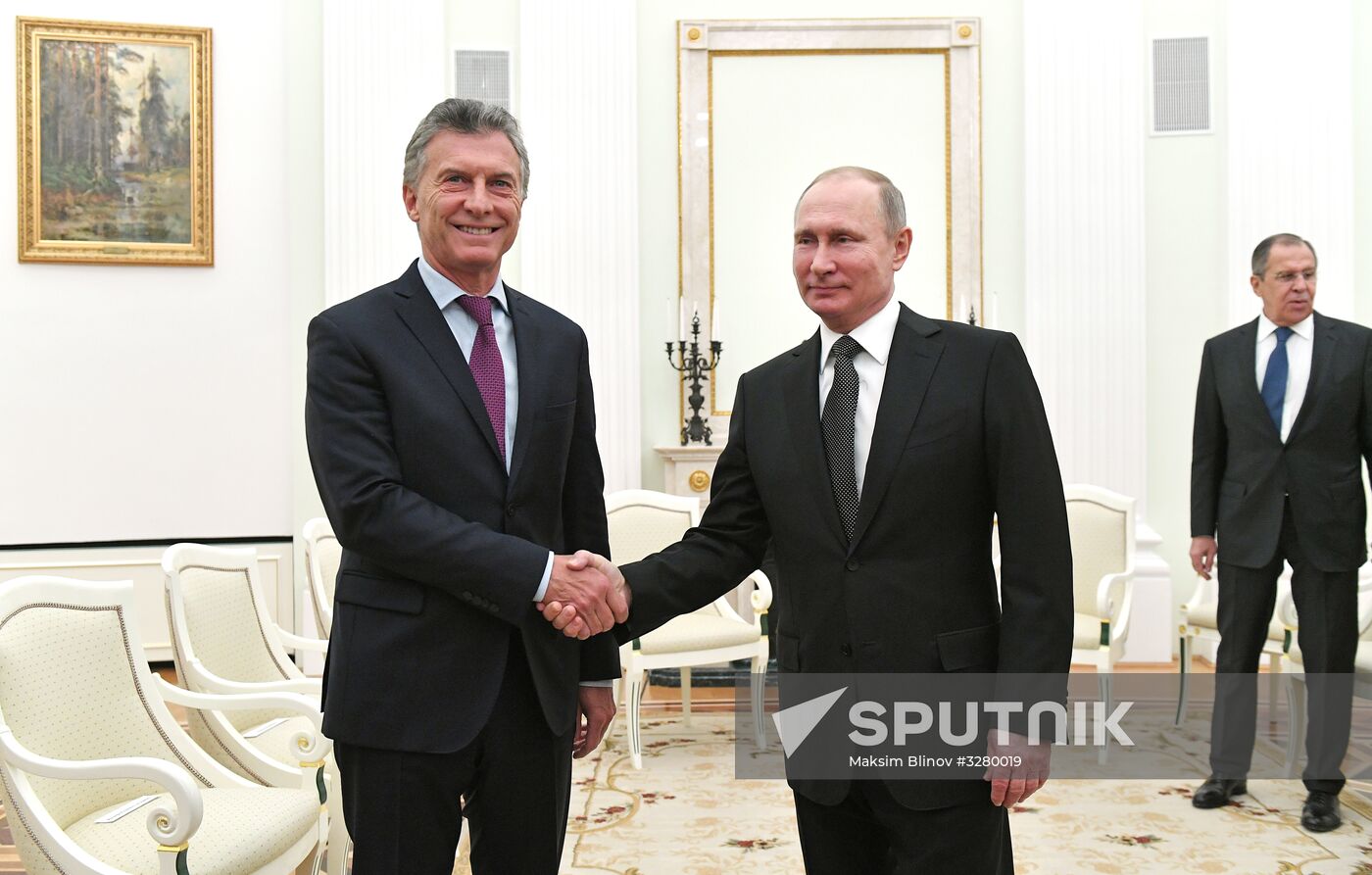 President Vladimir Putin meets with Argentinian President Mauricio Macri