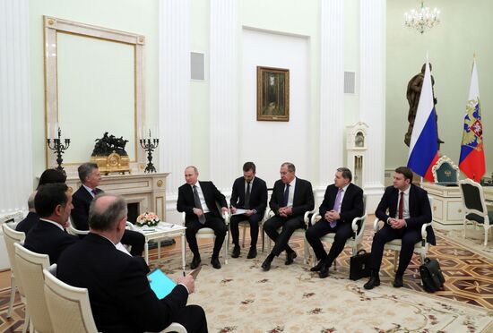 President Vladimir Putin meets with Argentinian President Mauricio Macri