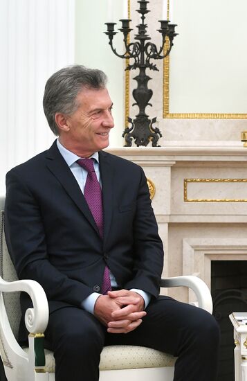 President Vladimir Putin meets with Argentinian President Mauricio Macri