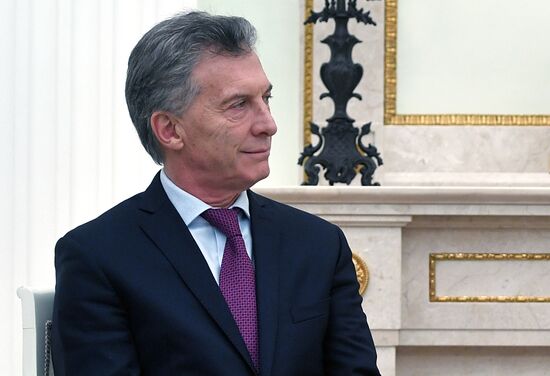 President Vladimir Putin meets with Argentinian President Mauricio Macri