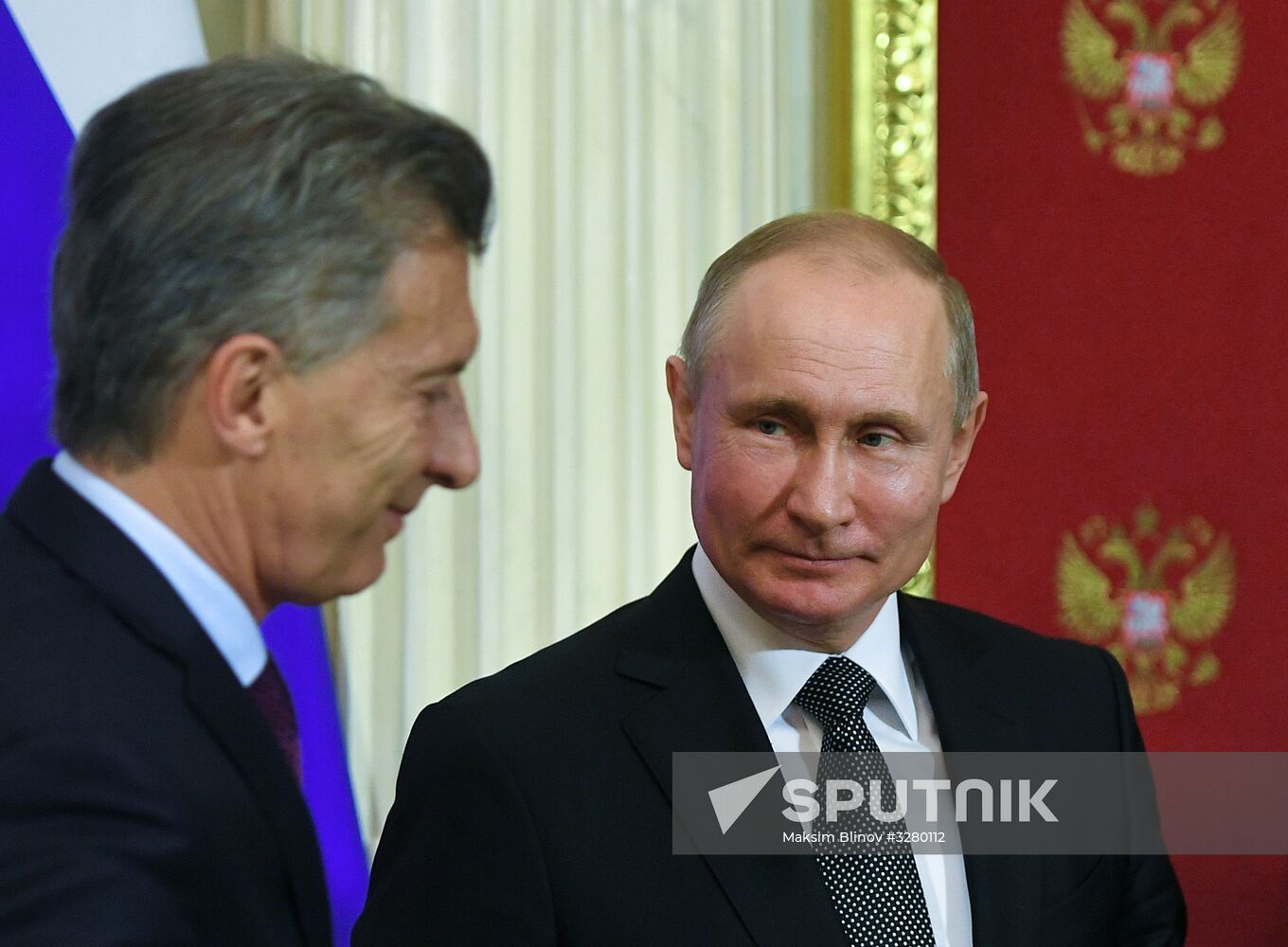 President Vladimir Putin meets with Argentinian President Mauricio Macri