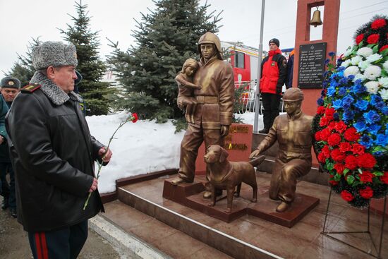Monument to firefighters and rescuers unveiled in Stavropol