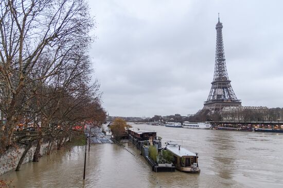 Flooding in Paris