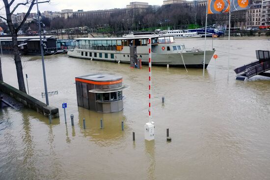 Flooding in Paris