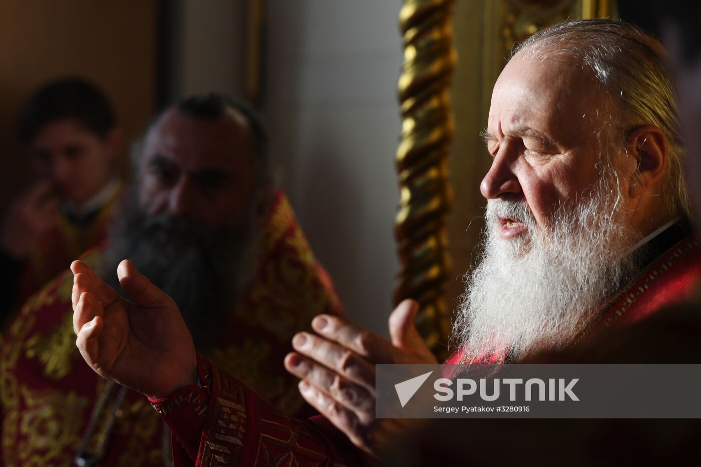 Patriarch holds service on Russian Students' Day