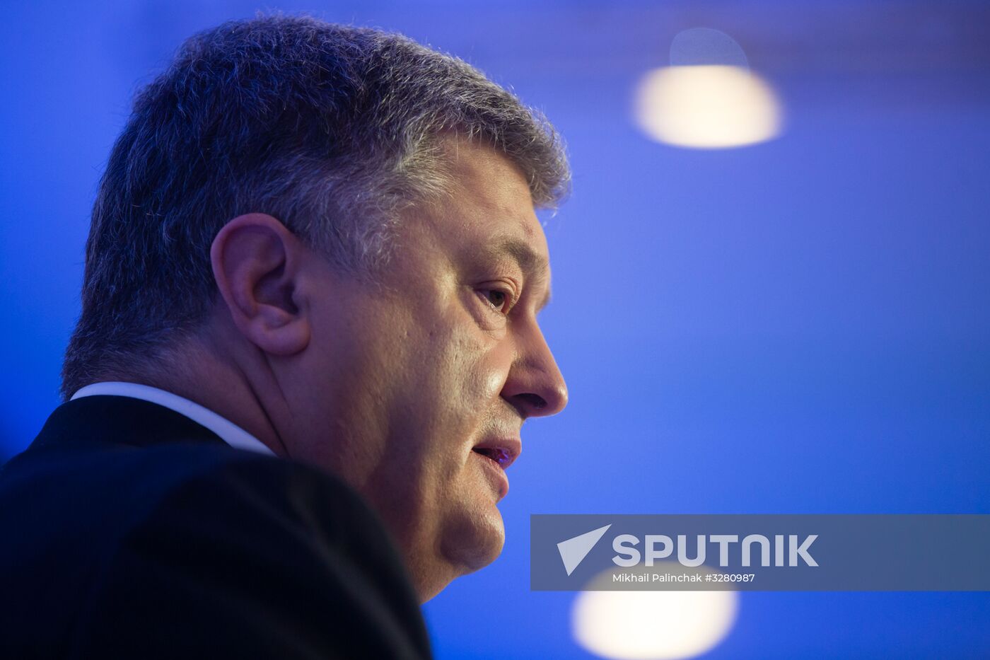 Ukrainian President Petro Poroshenko speaks at Davos forum
