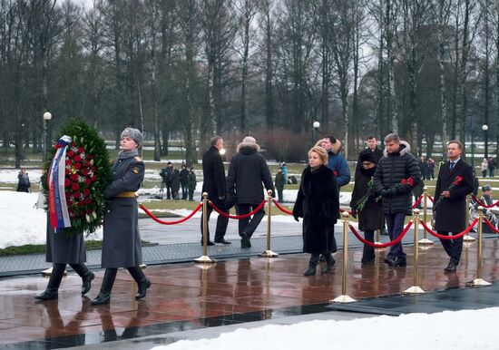 Wreaths and flowers laid at Piskaryovskoye Memorial Cemetery