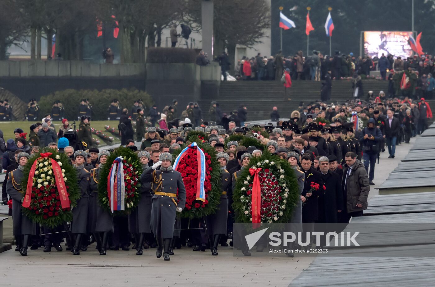 Wreaths and flowers laid at Piskaryovskoye Memorial Cemetery